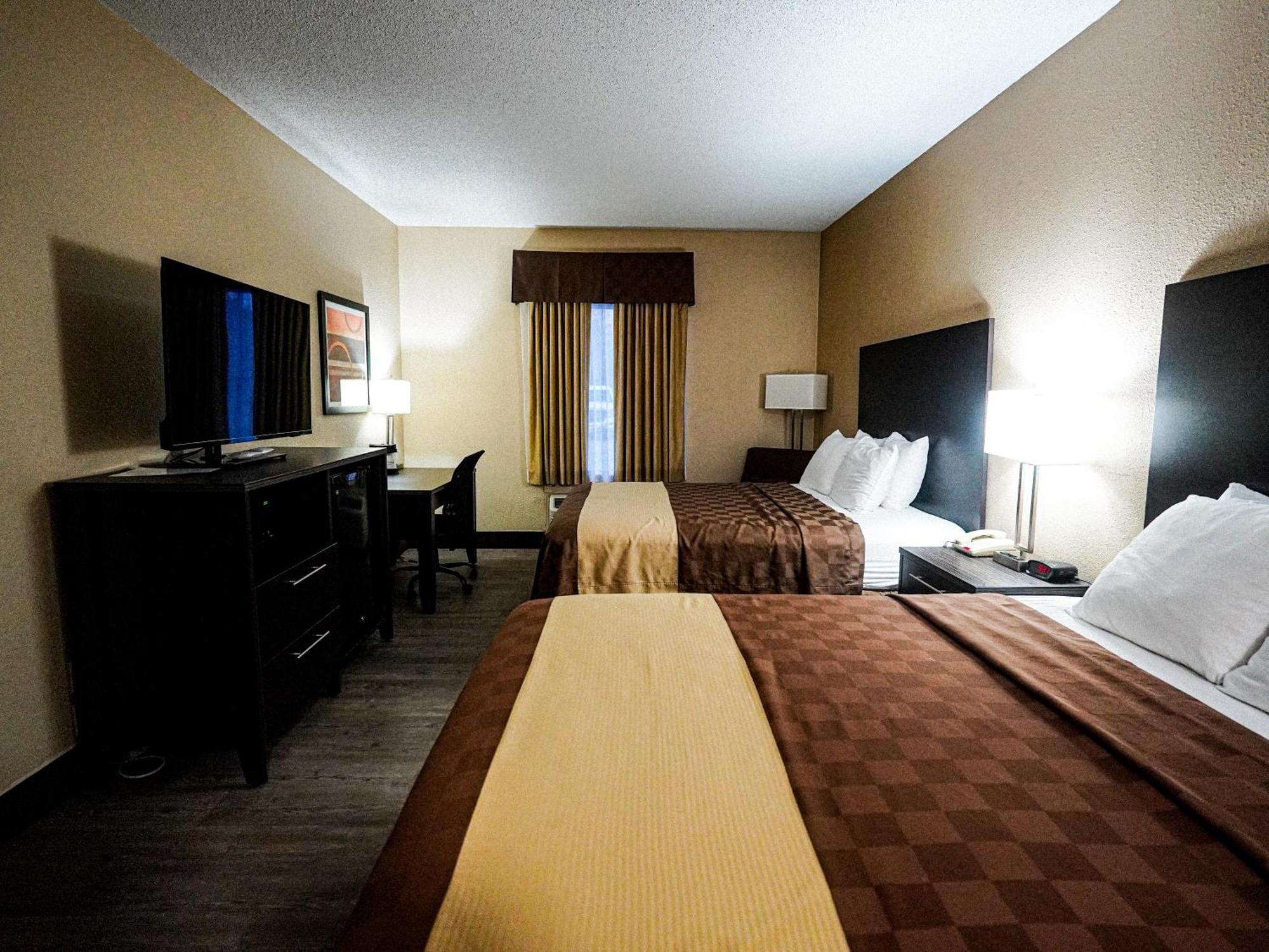 Best Western Teal Lake Inn Mexico Exterior photo