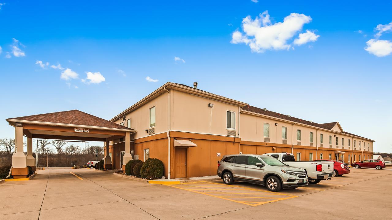 Best Western Teal Lake Inn Mexico Exterior photo